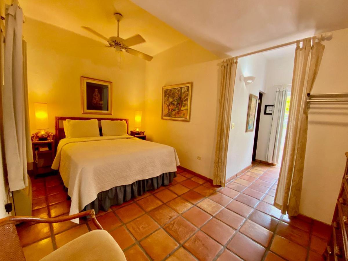 At Wind Chimes Boutique Hotel Сан-Хуан Экстерьер фото