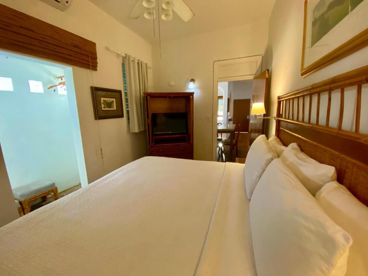 At Wind Chimes Boutique Hotel Сан-Хуан Экстерьер фото