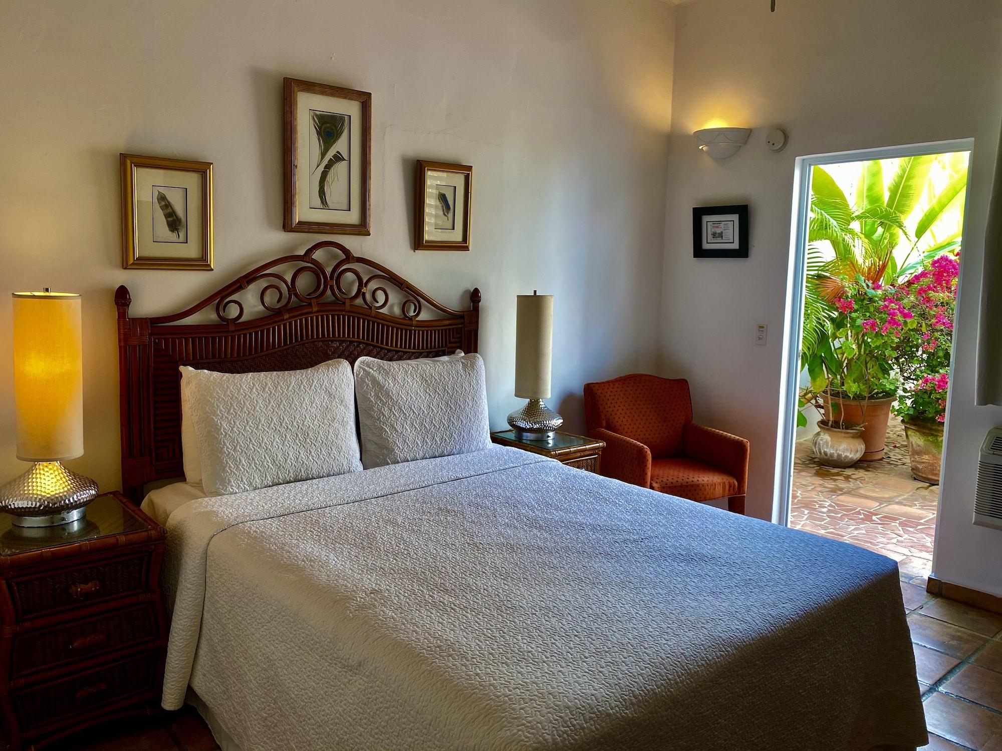 At Wind Chimes Boutique Hotel Сан-Хуан Экстерьер фото
